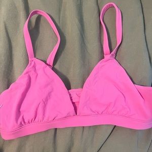 NWOT SKIMS FITS EVERYBODY CROSSOVER BRALETTE